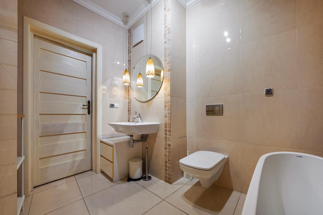 Yacht Mansion - Premium View Апартаменти *